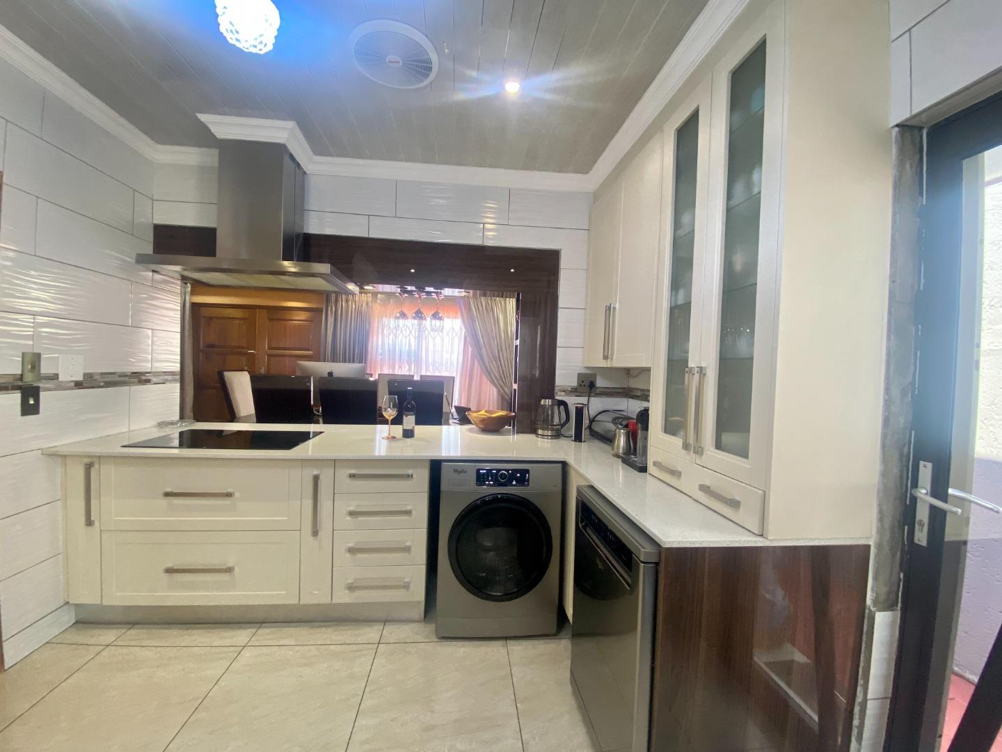 4 Bedroom House for Sale - Gauteng